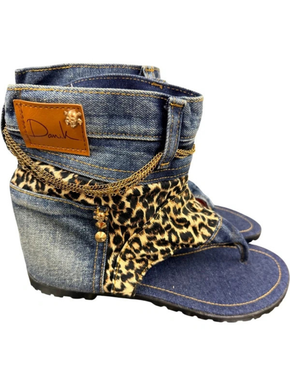 Rare Dani.K Denim Leopard Print Thong Sandals Skull Chain Women’s Size 9 NWOT